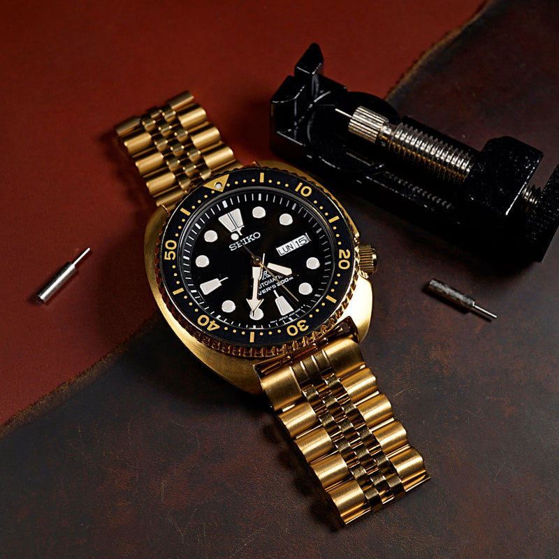Jubilee Metal Strap in Yellow Gold - Nomad Watch Works MY