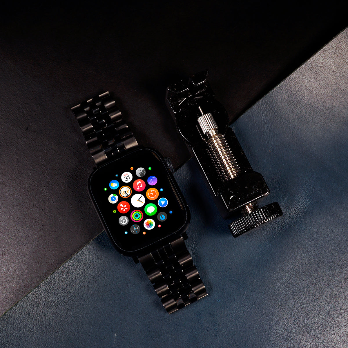 Jubilee Metal Strap in Black (Apple Watch) - Nomad Watch Works MY