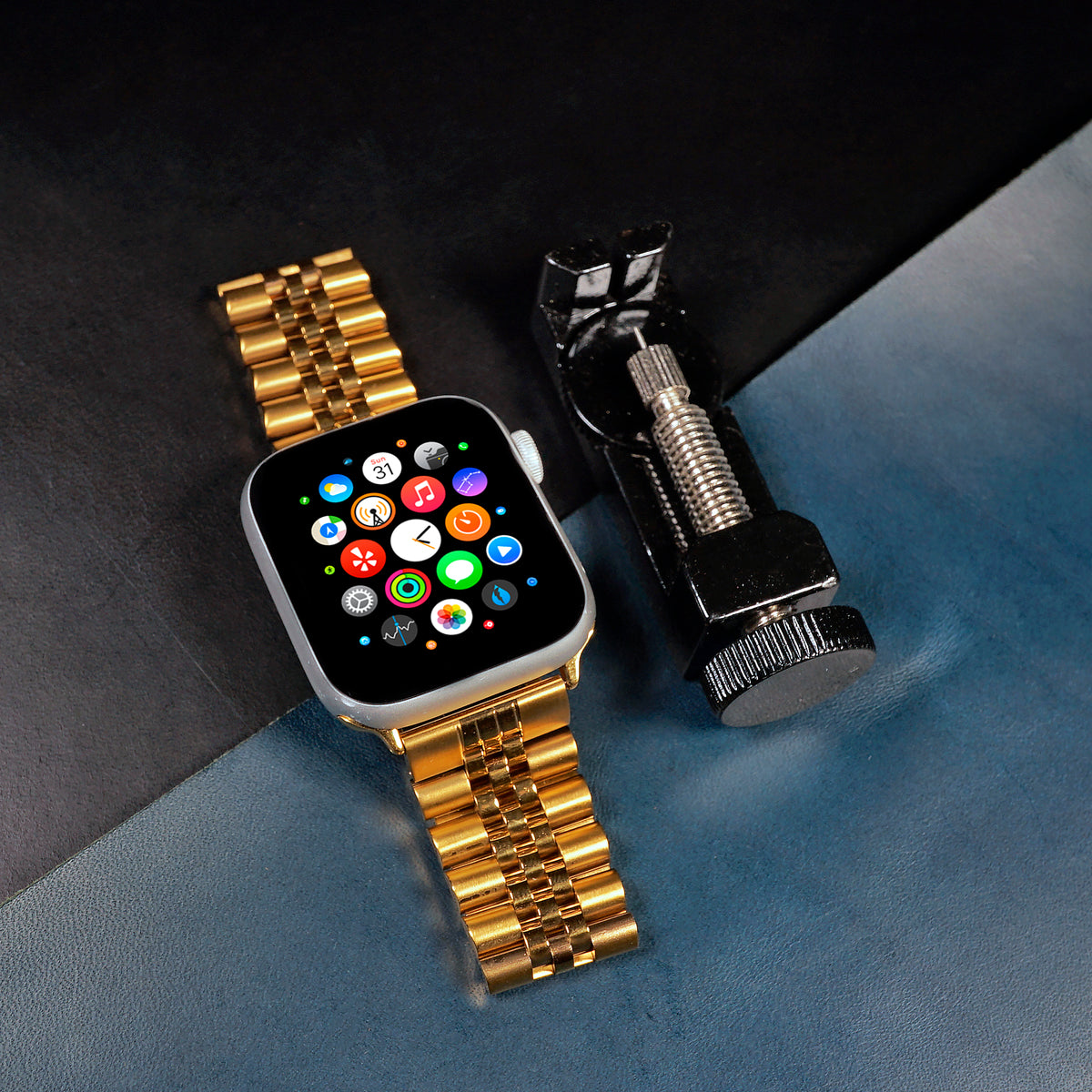 Jubilee Metal Strap in Yellow Gold (Apple Watch) - Nomad Watch Works MY