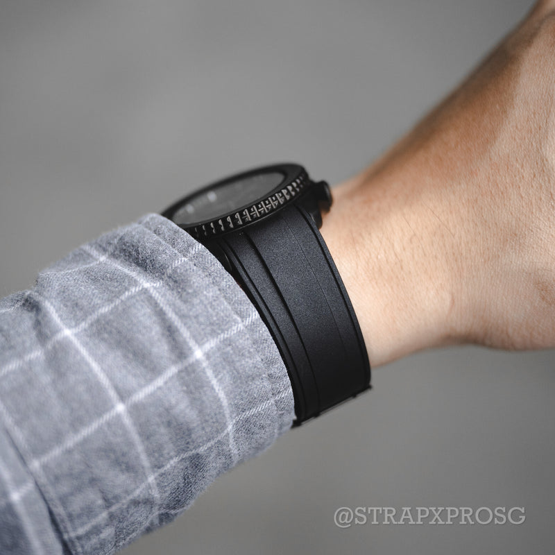 StrapXPro Curved End Rubber Strap for Seiko SKX/5KX in Black (22mm) - Nomad Watch Works MY