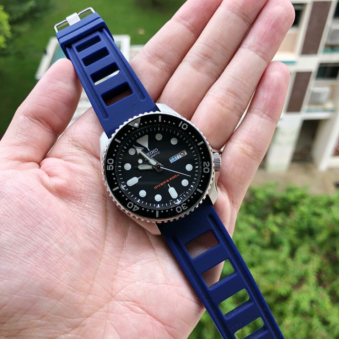 Iso Rubber Strap in Navy with Silver Buckle (20mm) - Nomad Watch Works Malaysia