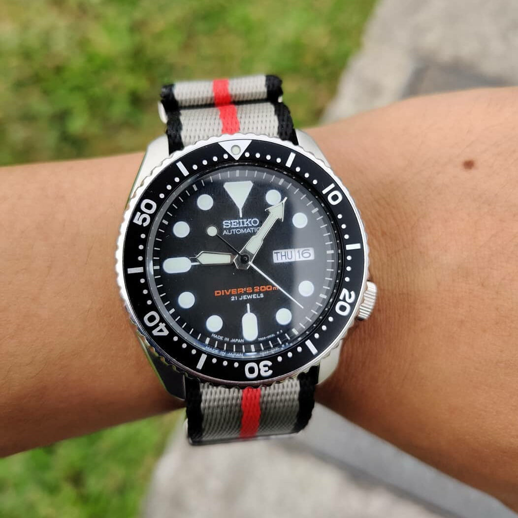 Grey nato hotsell strap 20mm